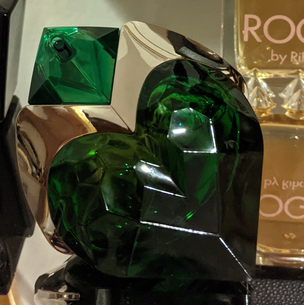 Aura Perfume